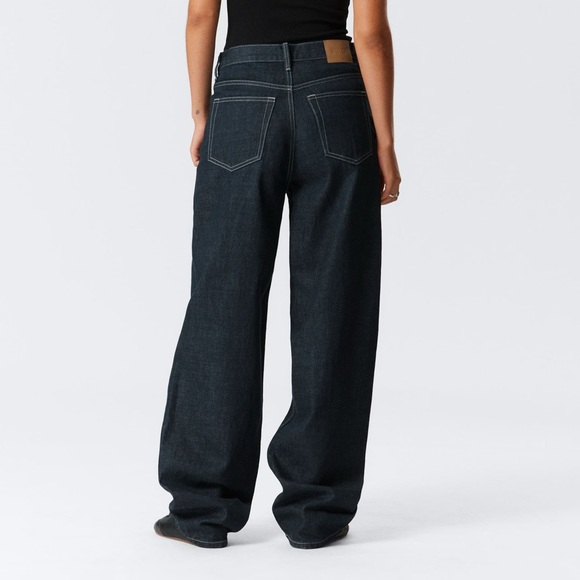Aritzia Weekday Duchess Low Loose Baggy Jeans - Picture 2 of 9